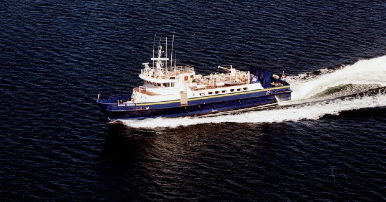 courier class yacht