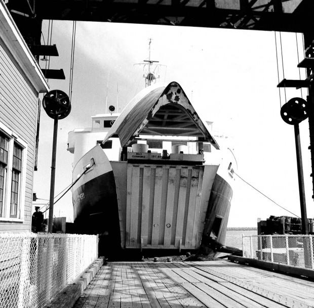 Image of the MV Lucy Maud Montgomery at dock 